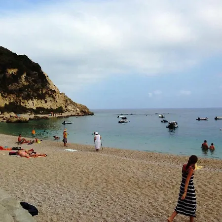 Deep Blue-daphne * Agios Nikitas