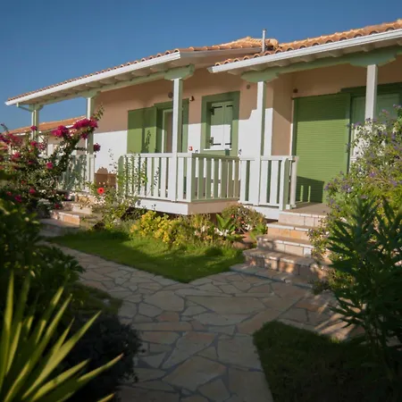 Deep Blue-daphne Apartment *